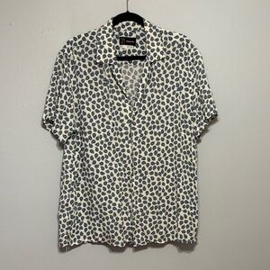Original Use Cream Shirt with Blue Leaf Pattern